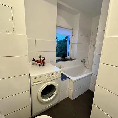 Nostalgie - 3 Zimmer, 5 Betten, 7 Personen, Kontaktloses Einchecken, Netflix ヴッパータール