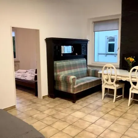 アパート Nostalgie - 3 Zimmer, 5 Betten, 7 Personen, Kontaktloses Einchecken, Netflix ヴッパータール