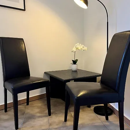 Nostalgie - 3 Zimmer, 5 Betten, 7 Personen, Kontaktloses Einchecken, Netflix ヴッパータール