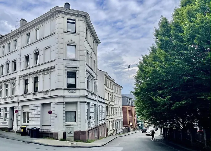 Nostalgie - 3 Zimmer, 5 Betten, 7 Personen, Kontaktloses Einchecken, Netflix Апартаменты Вупперталь